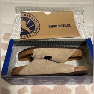 Birkenstock Arizona sandals in Taupe